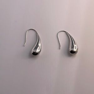 Silver teardrop earrings